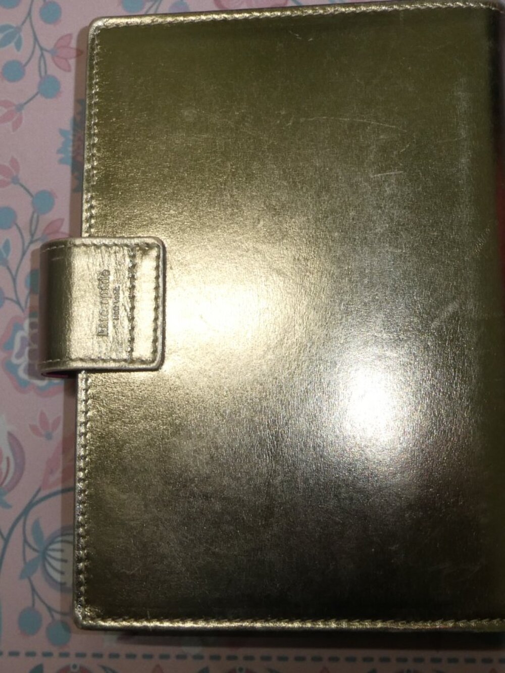 Kate Spade *RARE* Gold Planner - Picture 11 of 14